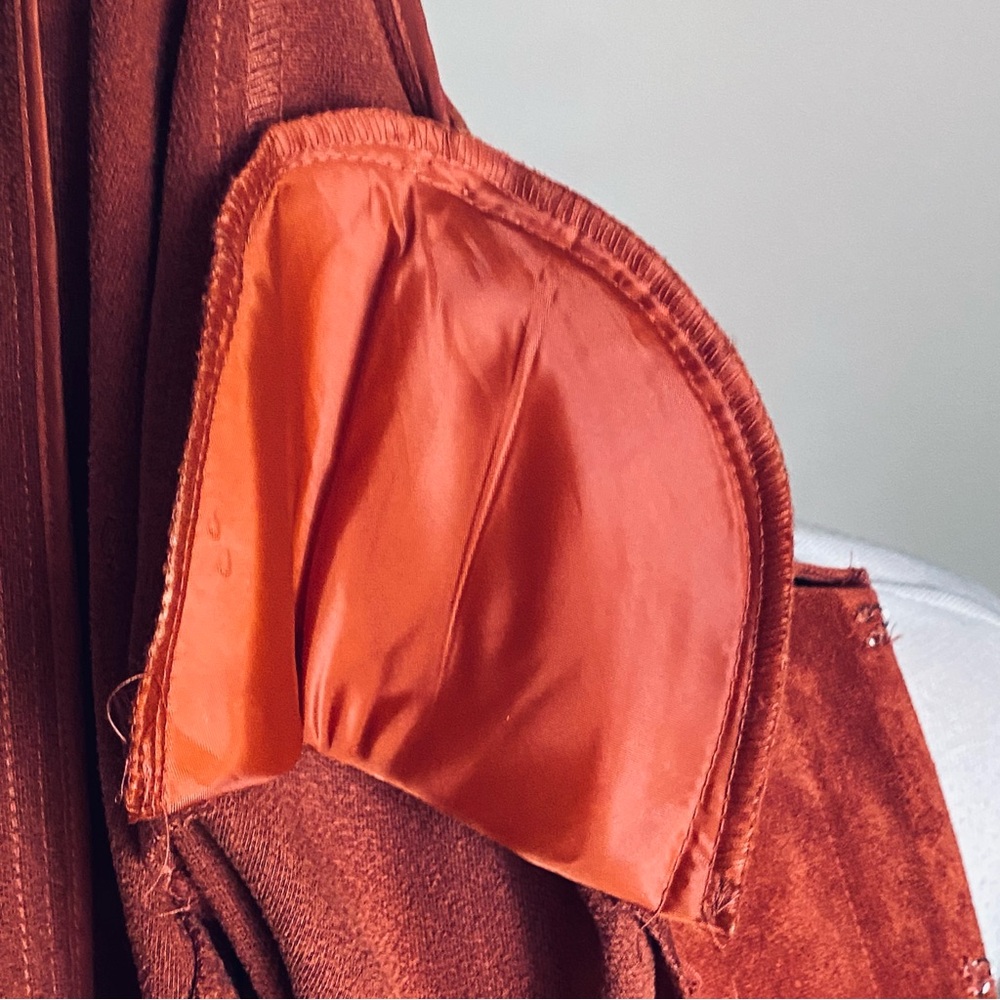 ๐ค Cass Vintage Burnt Orange Jacket with Button Detailing - Picture 10 of 16